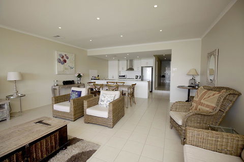 Wallaroo Marina Apartments - Grafton Accommodation 5