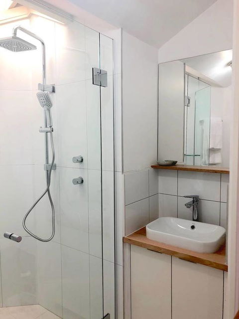 The Loft - Beautiful Central Barossa Apartment - Grafton Accommodation 12