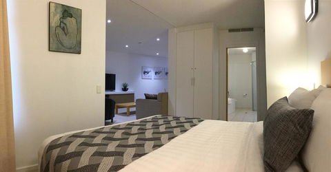 Wallaroo Marina Waterfront Luxe Apartment - Grafton Accommodation 12