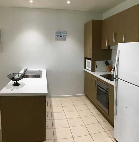 Wallaroo Marina Waterfront Luxe Apartment - Grafton Accommodation 9