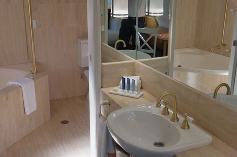 Pacific Bay Resort - Grafton Accommodation 1