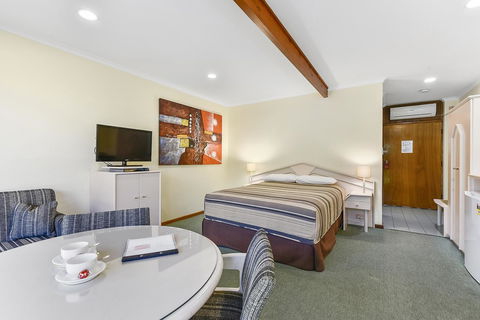 William Macintosh Motor Lodge - Grafton Accommodation 25