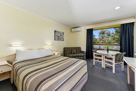 William Macintosh Motor Lodge - Grafton Accommodation 17