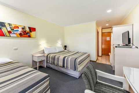 William Macintosh Motor Lodge - Grafton Accommodation 10