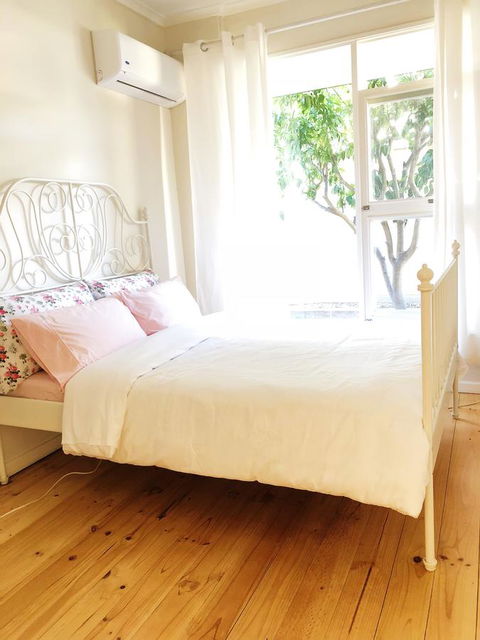 Beautiful Garden House - Grafton Accommodation 12