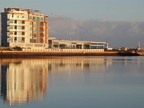 Wallaroo Marina Luxury Apartment - Grafton Accommodation 3