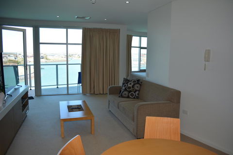 Wallaroo Marina Luxury Apartment - Grafton Accommodation 26