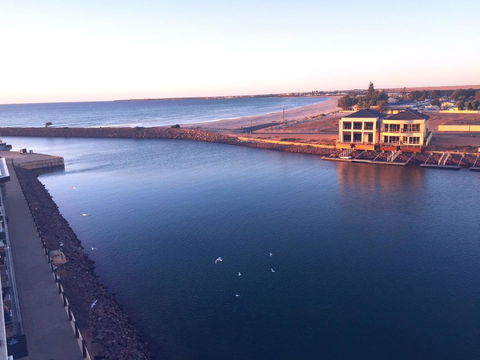 Wallaroo Marina Luxury Apartment - Grafton Accommodation 25