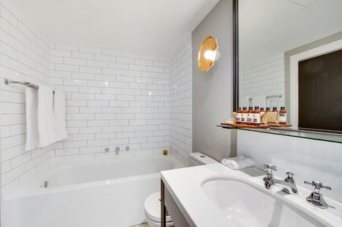 Mayfair Hotel - Grafton Accommodation 1