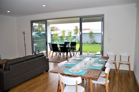 Eastern Breeze - Grafton Accommodation 3