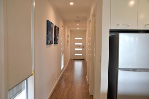 Eastern Breeze - Grafton Accommodation 6