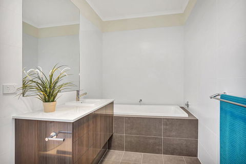 Eastern Breeze - Grafton Accommodation 32
