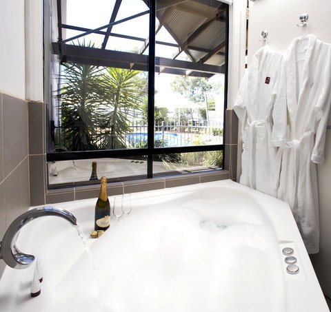 Majestic Oasis Apartments - Grafton Accommodation 9