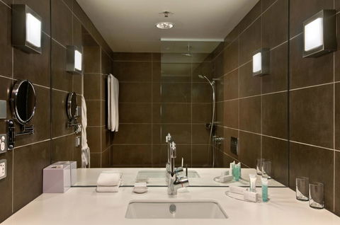 Hilton Adelaide - Grafton Accommodation 13