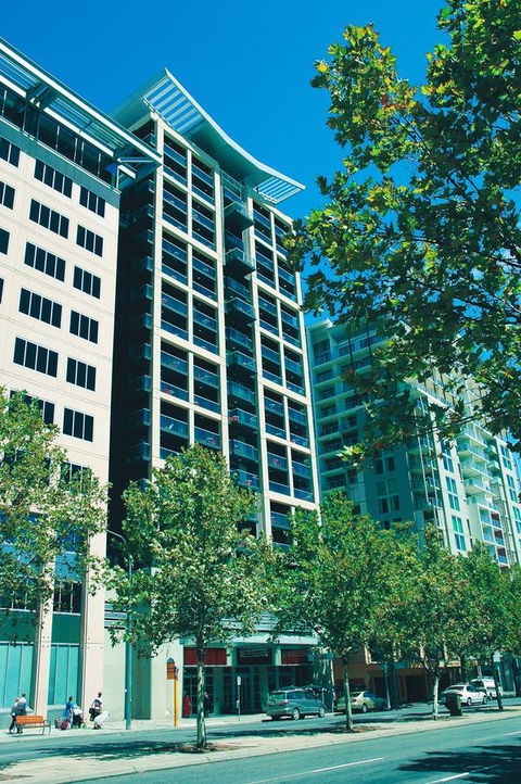 Oaks Adelaide Horizons Suites - Grafton Accommodation 0