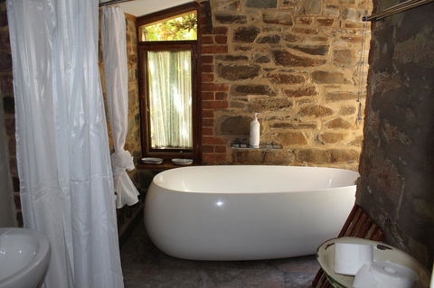 Hillside Cottage - Grafton Accommodation 6
