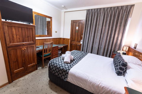 Astor Inn - Grafton Accommodation 4