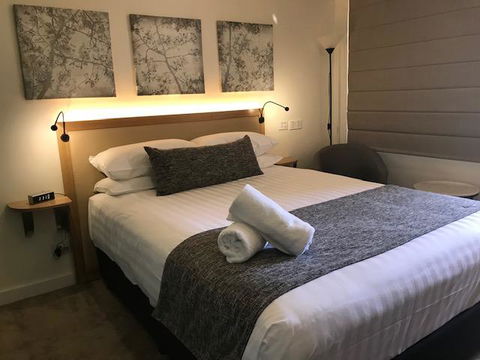 Astor Inn - Grafton Accommodation 0