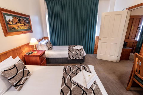 Astor Inn - Grafton Accommodation 11