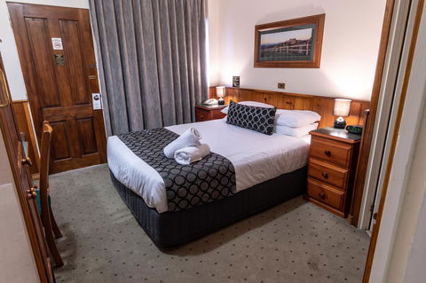 Astor Inn - Grafton Accommodation 6