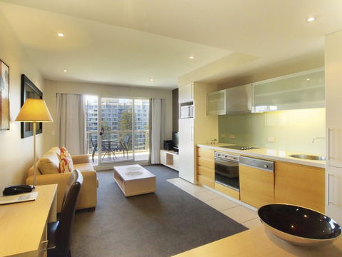 Oaks Glenelg Plaza Pier Suites - Grafton Accommodation 6