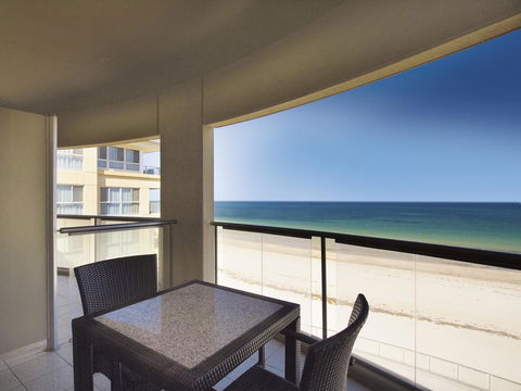 Oaks Glenelg Plaza Pier Suites - Grafton Accommodation 4