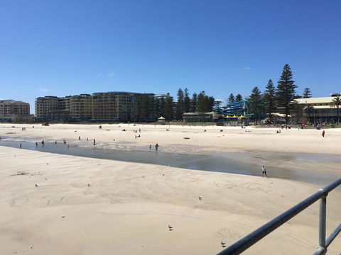 Beachside Luxury Getaway In Glenelg - Grafton Accommodation 16