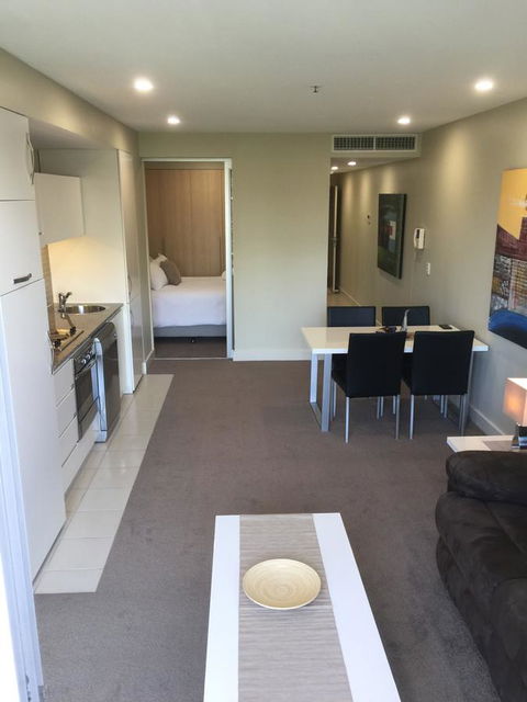 Beachside Luxury Getaway In Glenelg - Grafton Accommodation 18