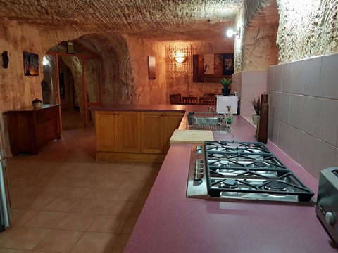 Zen Underground B&B - Grafton Accommodation 16