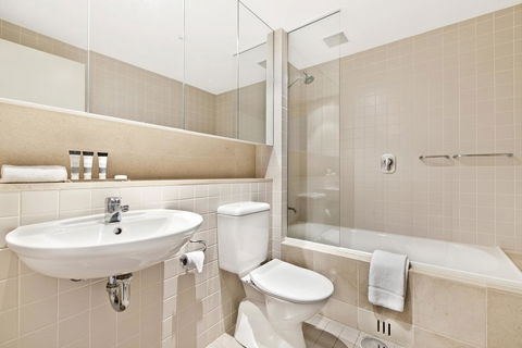 Glenelg Seaside Apartment - Grafton Accommodation 12