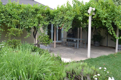 Tin House In Tanunda - Grafton Accommodation 9
