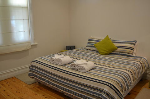 Tin House In Tanunda - Grafton Accommodation 3