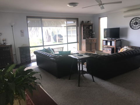 Hydeaway Bay - Own Private Bay + Kayaks - Grafton Accommodation 7