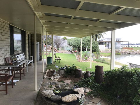 Hydeaway Bay - Own Private Bay + Kayaks - Grafton Accommodation 23
