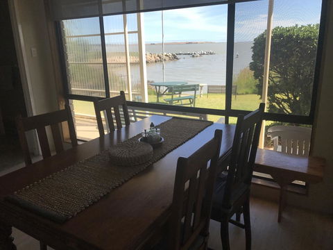 Hydeaway Bay - Own Private Bay + Kayaks - Grafton Accommodation 13