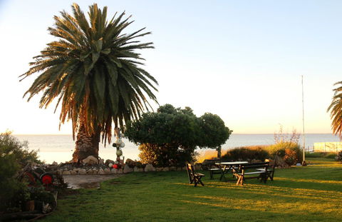 Hydeaway Bay - Own Private Bay + Kayaks - Grafton Accommodation 16