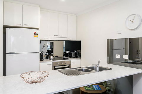 Heart Of Glenelg BnB - Grafton Accommodation 6