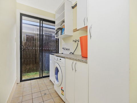 Lakeside - Encounter Bay - Grafton Accommodation 15
