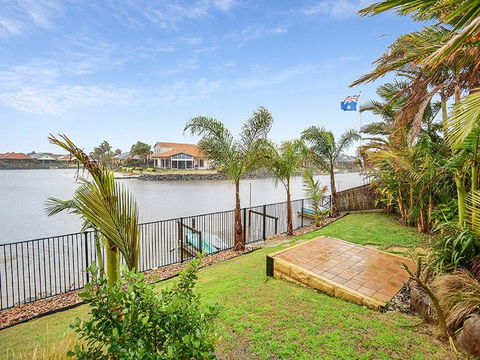 Lakeside - Encounter Bay - Grafton Accommodation 2