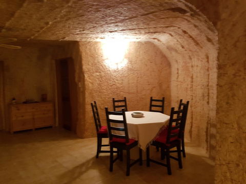 Underground Gem - Grafton Accommodation 8
