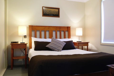 SkyView Villa - Grafton Accommodation 5