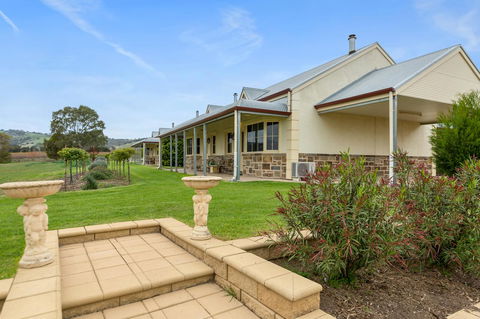 Barossa Vineyard Cottages - Grafton Accommodation 27