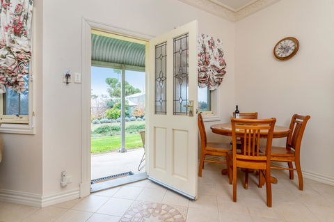 Barossa Vineyard Cottages - Grafton Accommodation 19