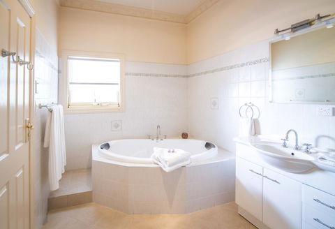 Barossa Vineyard Cottages - Grafton Accommodation 33