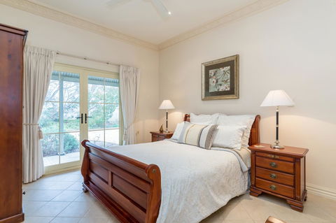 Barossa Vineyard Cottages - Grafton Accommodation 12