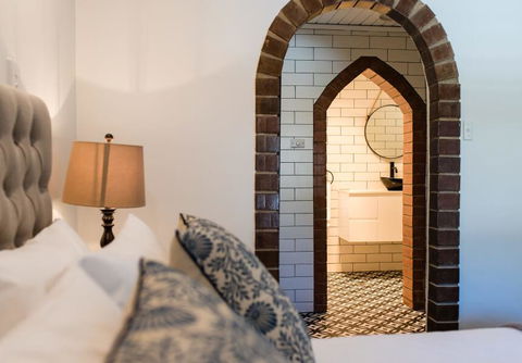 The Manor Basket Range - Grafton Accommodation 3