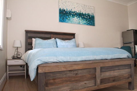 Smugglers Inn Studio Apartments - Grafton Accommodation 0