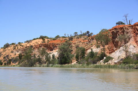 Rabbiters Hut - Grafton Accommodation 24