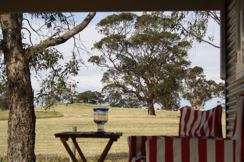 Rabbiters Hut - Grafton Accommodation 9