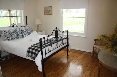 Rabbiters Hut - Grafton Accommodation 31